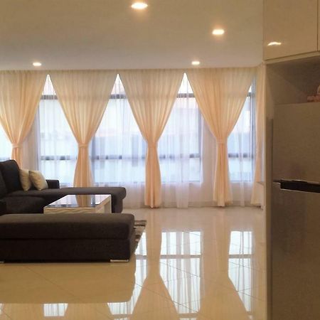 Cherloft@Samsuria Beach Residences Kampung Sungai Ular ภายนอก รูปภาพ