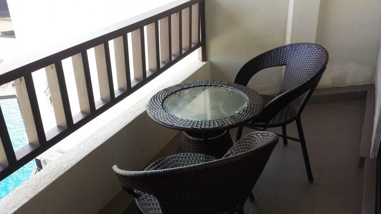 Cherloft@Samsuria Beach Residences Kampung Sungai Ular ภายนอก รูปภาพ